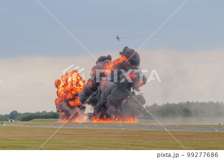 滑走路空爆のイメージ 99277686