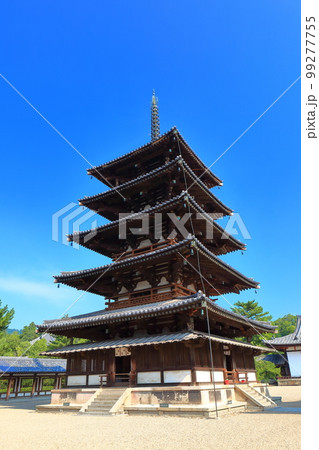 奈良県】快晴下の法隆寺 五重塔の写真素材 [99277755] - PIXTA