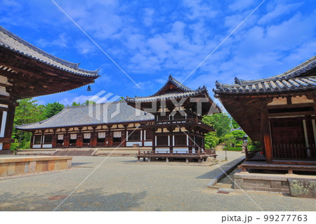 【奈良県】晴天の唐招提寺(講堂と礼堂) 【奈良県】晴天の唐招提寺(講堂と礼堂) 99277763