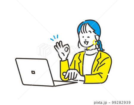 パソコン作業しながらいいねポーズをする若い女性社員 99282939