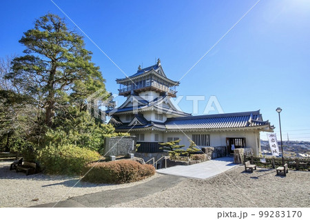 日進市　岩崎城の模擬天守 99283170