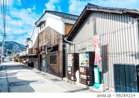 早春の酒蔵通りの風景3 兵庫県宍粟市 早春の酒蔵通りの風景3 兵庫県宍粟市 99284214
