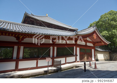 東大寺 東回廊と大仏殿 奈良県奈良市 東大寺 東回廊と大仏殿 奈良県奈良市 99294687