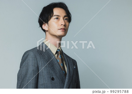 男性　ドレスアップ　 99295788