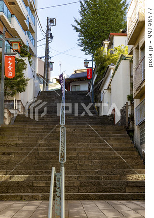 神田明神の明神男坂【東京都千代田区外神田】 99298577