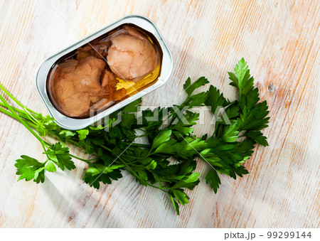 Canned liver of smoked cod with oil 99299144