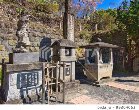 飯盛山白虎隊自刃の地　隊士碑と隊士像・福島県会津若松市 99304063