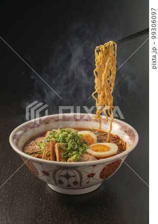 熱々で美味しい味噌ラーメン 99306097