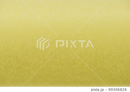 和紙による円筒形表現の背景素材(レモンイエロー) 和紙による円筒形表現の背景素材(レモンイエロー) 99306826