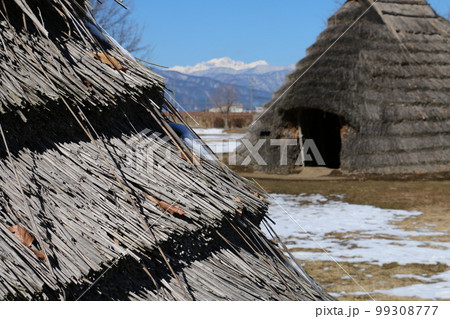 穂高の山とともに暮らした古代人住居跡が残る平出遺跡 99308777