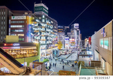 名古屋市　金山駅前の繁華街の夜景 99309387