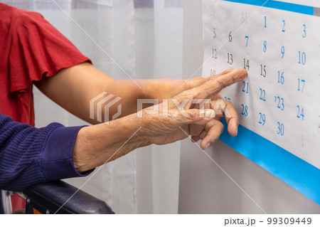 Read a calendar therapy exercises used by dementia patients. 99309449