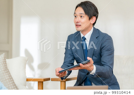 ビジネス　男性　訪問　セールス 99310414