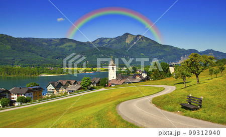 ザルツカンマーグート地方の美しい風景 99312940