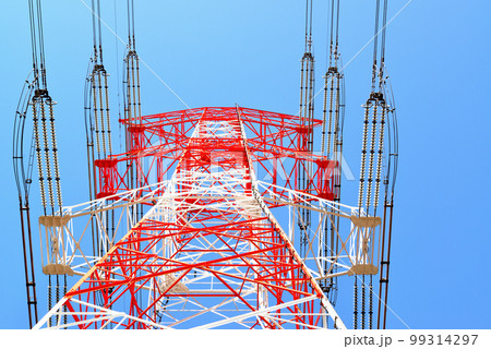 千葉県 手賀沼沿いに架かる架空送電線と鉄塔の風景 千葉県 手賀沼沿いに架かる架空送電線と鉄塔の風景 99314297