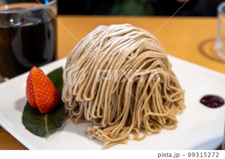 Mont Blanc Suzaku Cake Mont Blanc Suzaku Cake 99315272