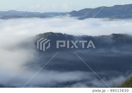 霧の海展望の丘からの雲海 霧の海展望の丘からの雲海 99315630