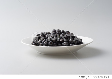 アロニア 実 静物 99320353