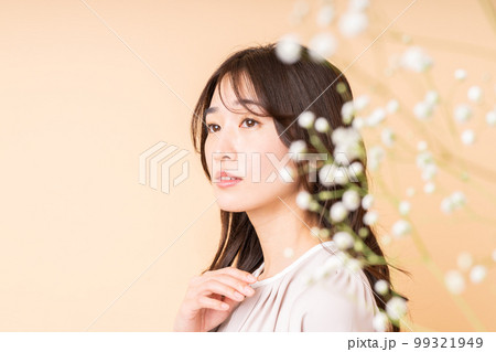 若い女性のビューティ 若い女性のビューティ 99321949