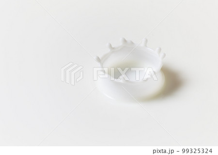 ミルククラウン 99325324