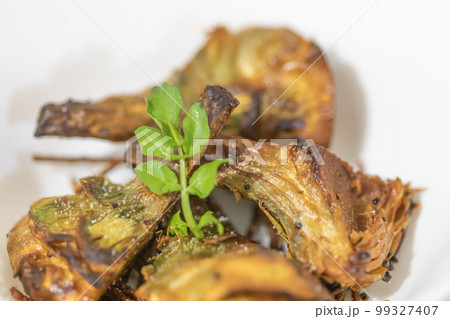 アーティチョークの素揚げ 99327407