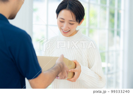 宅配　玄関 99333240