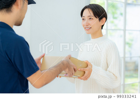 宅配　玄関 99333241