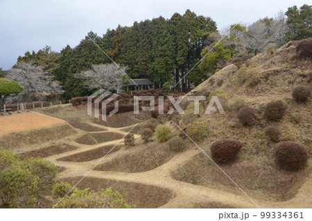 山中城の「障子掘」（静岡県三島市山中新田） 99334361