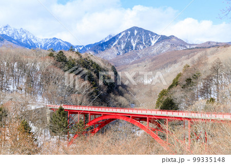 「山梨県」冬の東沢大橋・清里 「山梨県」冬の東沢大橋・清里 99335148