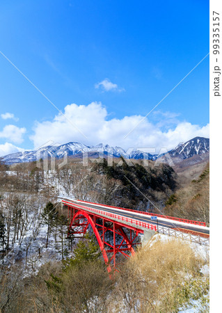 「山梨県」冬の東沢大橋・清里 99335157