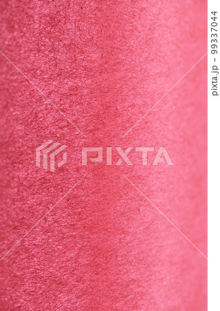 和紙による円筒形表現の背景素材（マゼンタ） 99337044
