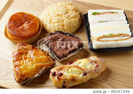 菓子パン 惣菜パン 菓子パン 惣菜パン 99337346
