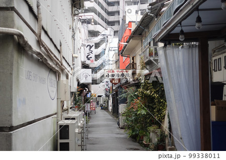 路地裏 路地裏 99338011