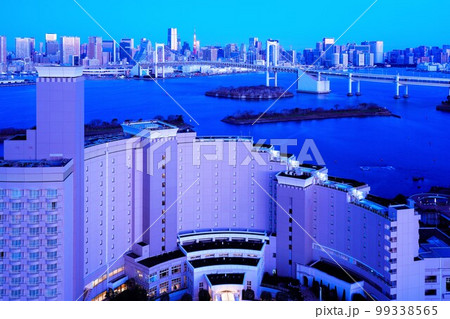 東京・お台場のホテル高層階から都心方面の眺め(雪の翌日) 東京・お台場のホテル高層階から都心方面の眺め(雪の翌日) 99338565