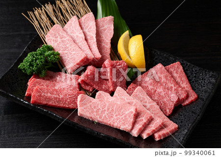 国産和牛焼肉用　霜降りと赤身 99340061