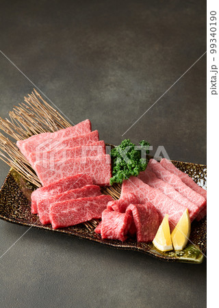 国産和牛焼肉用 霜降りと赤身 国産和牛焼肉用 霜降りと赤身 99340190