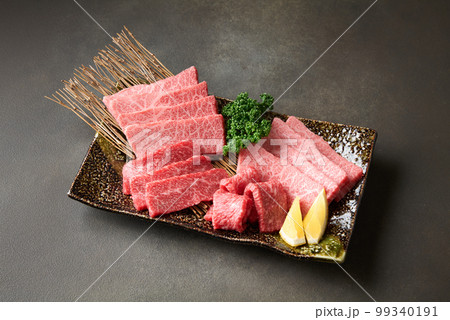 国産和牛焼肉用　霜降りと赤身 99340191