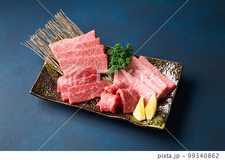 国産和牛焼肉用　霜降りと赤身 99340862