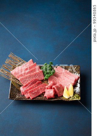 国産和牛焼肉用　霜降りと赤身 99340865