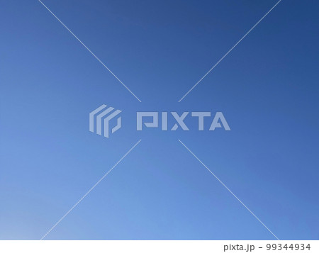 青空。東京の冬空。 99344934