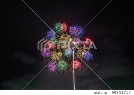 花火 花火 99351719