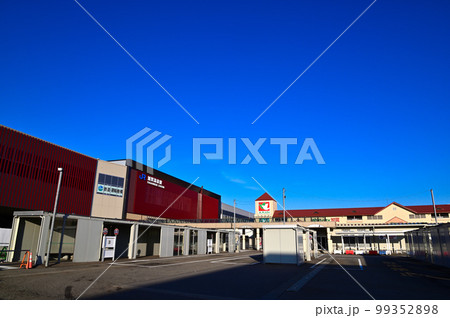 北陸新幹線　加賀温泉駅 99352898