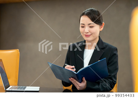 カウンセリング 撮影協力:WEEK芝大門(サンフロンティア不動産) カウンセリング 撮影協力:WEEK芝大門(サンフロンティア不動産) 99354433