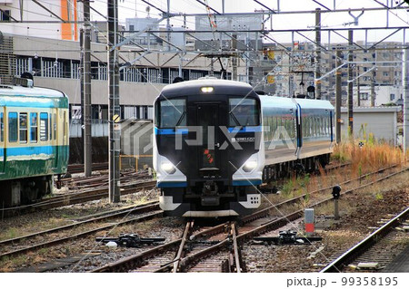 新たな伊豆の踊り子…特急『踊り子』E257系 ～三島駅 99358195