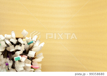 使い捨て歯ブラシ（ホテルのアメニティ） 99358680