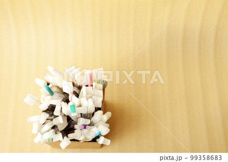 使い捨て歯ブラシ(ホテルのアメニティ) 使い捨て歯ブラシ(ホテルのアメニティ) 99358683