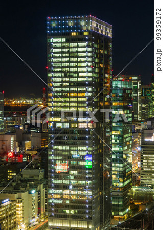 東京夜景　東京駅八重洲口　高層ビル群 99359172
