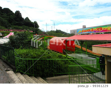レトロな遊園地 レトロな遊園地 99361229