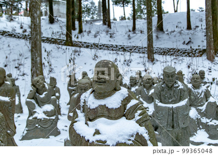 雲辺寺の雪化粧 感動の光景が広がる 雲辺寺の雪化粧 感動の光景が広がる 99365048