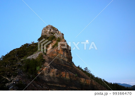 アルプ 高山 高峰 99366470